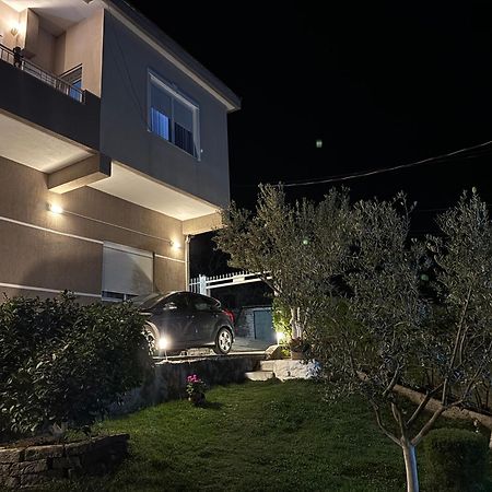 Ilvi Guesthouse Gjirokastër Eksteriør bilde
