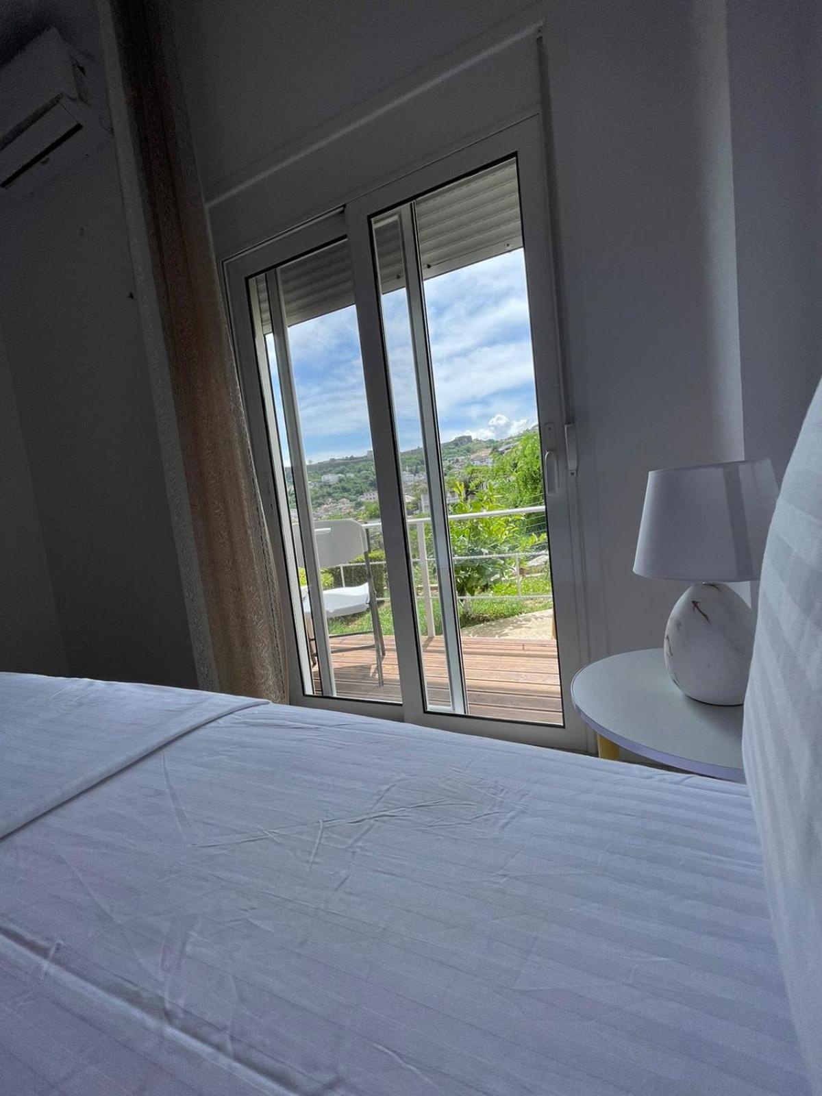 Ilvi Guesthouse Gjirokastër Eksteriør bilde