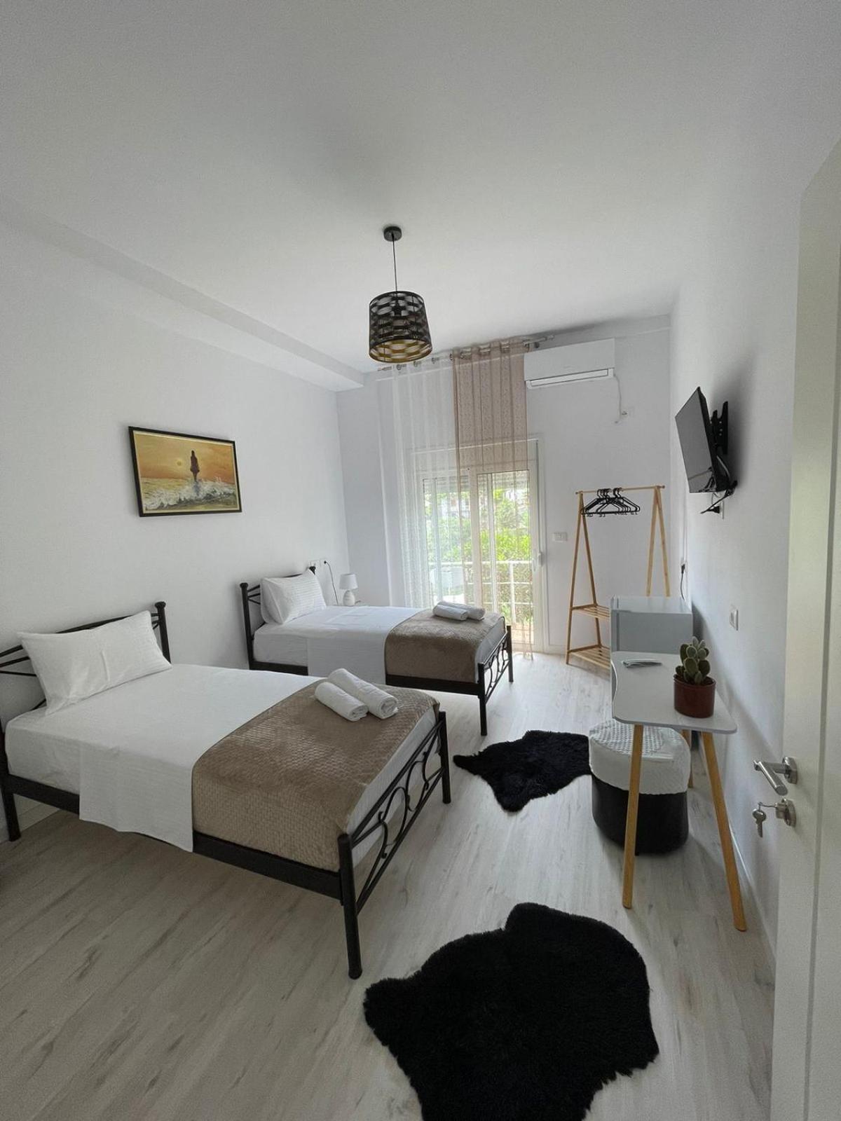 Ilvi Guesthouse Gjirokastër Eksteriør bilde