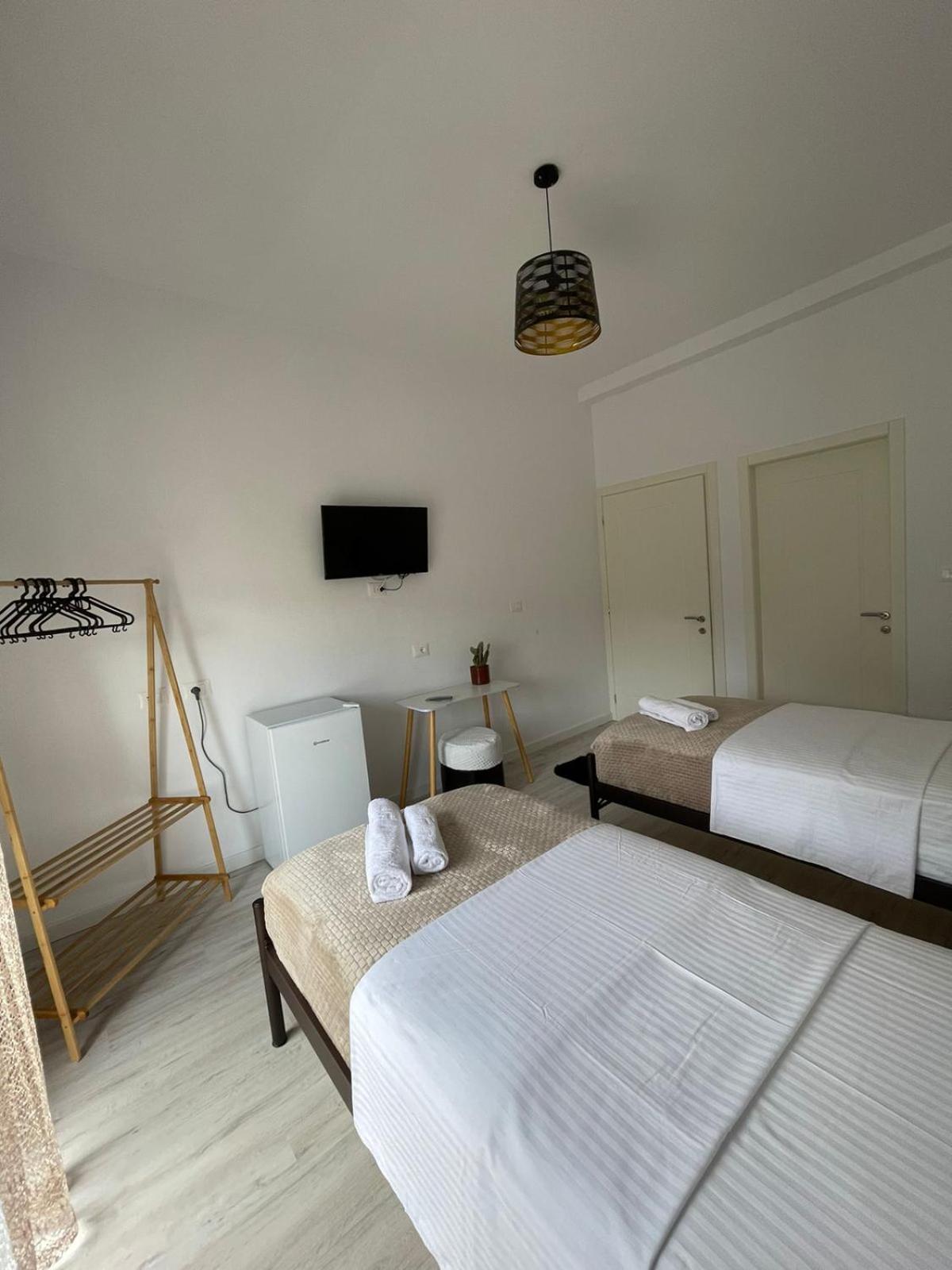 Ilvi Guesthouse Gjirokastër Eksteriør bilde
