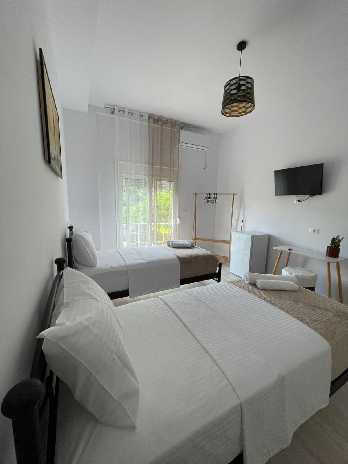 Ilvi Guesthouse Gjirokastër Eksteriør bilde