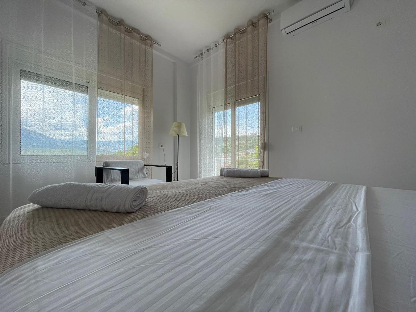 Ilvi Guesthouse Gjirokastër Eksteriør bilde
