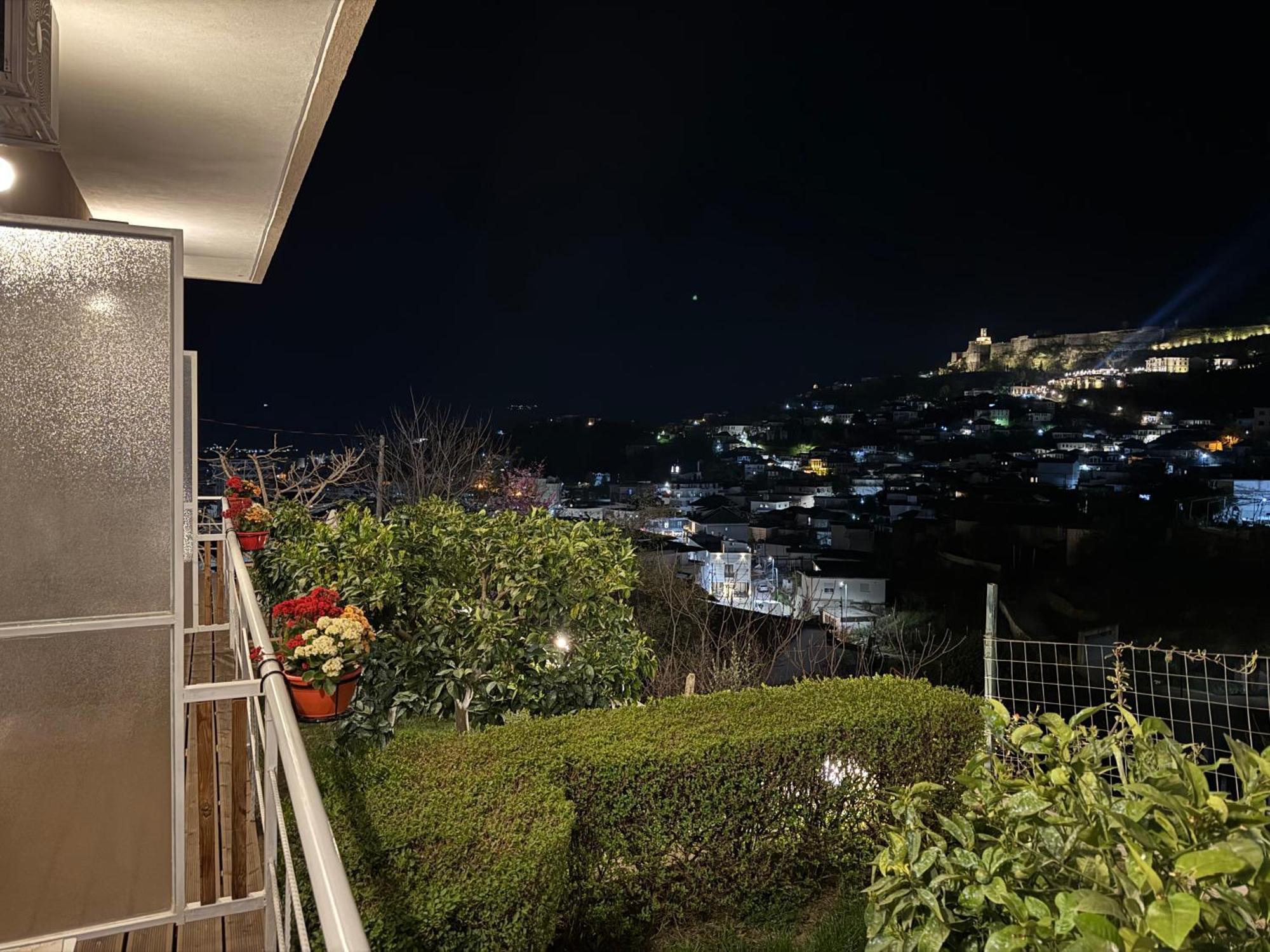 Ilvi Guesthouse Gjirokastër Eksteriør bilde