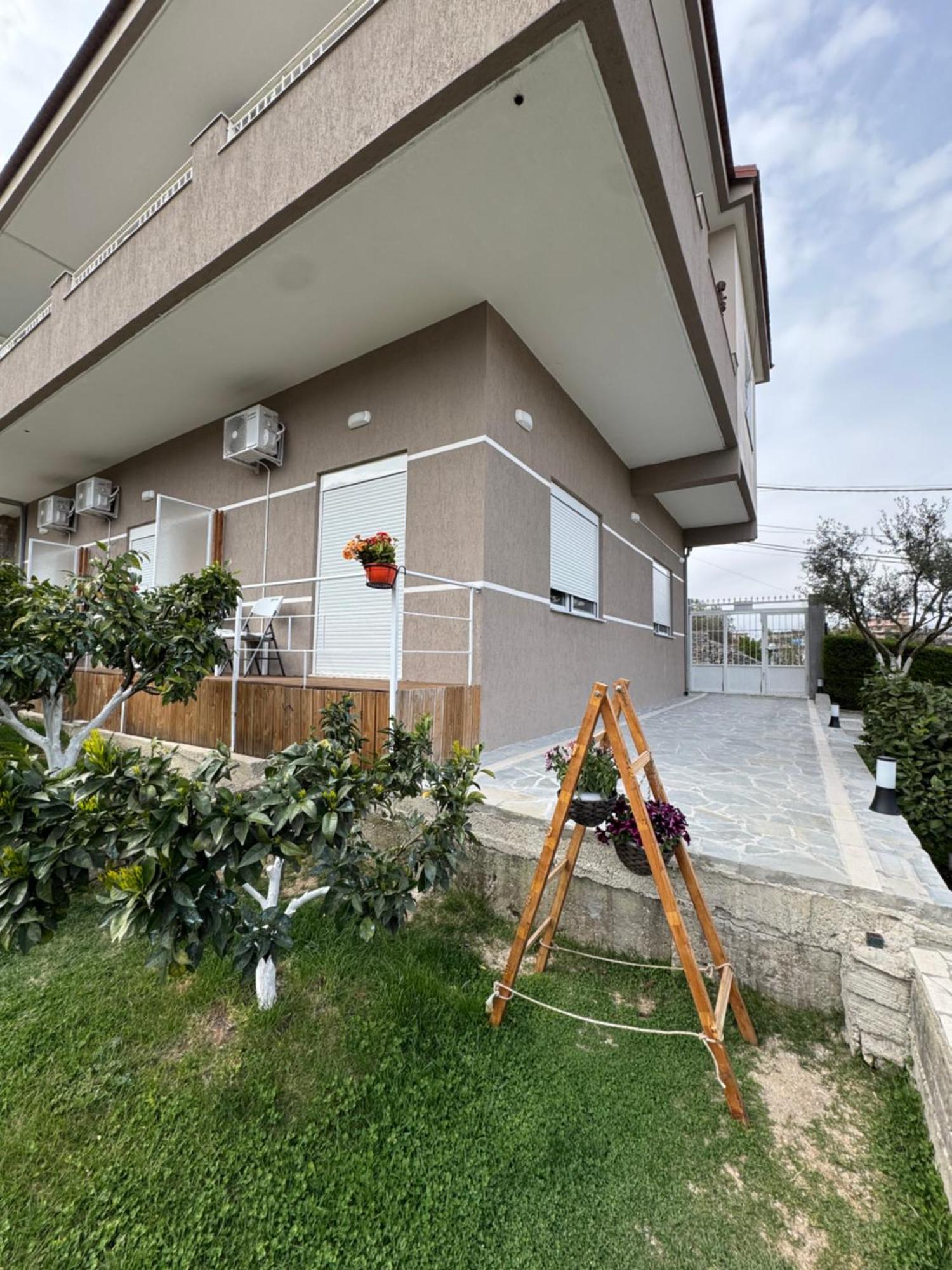 Ilvi Guesthouse Gjirokastër Eksteriør bilde